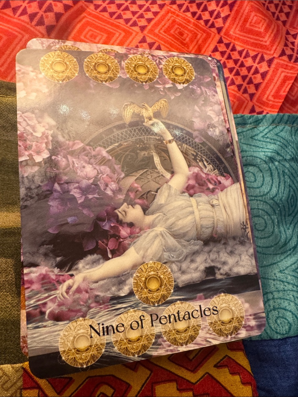 The Moon Dust Tarot by Florance Saul - Pink & Gold Deck - Picture 8 of 11